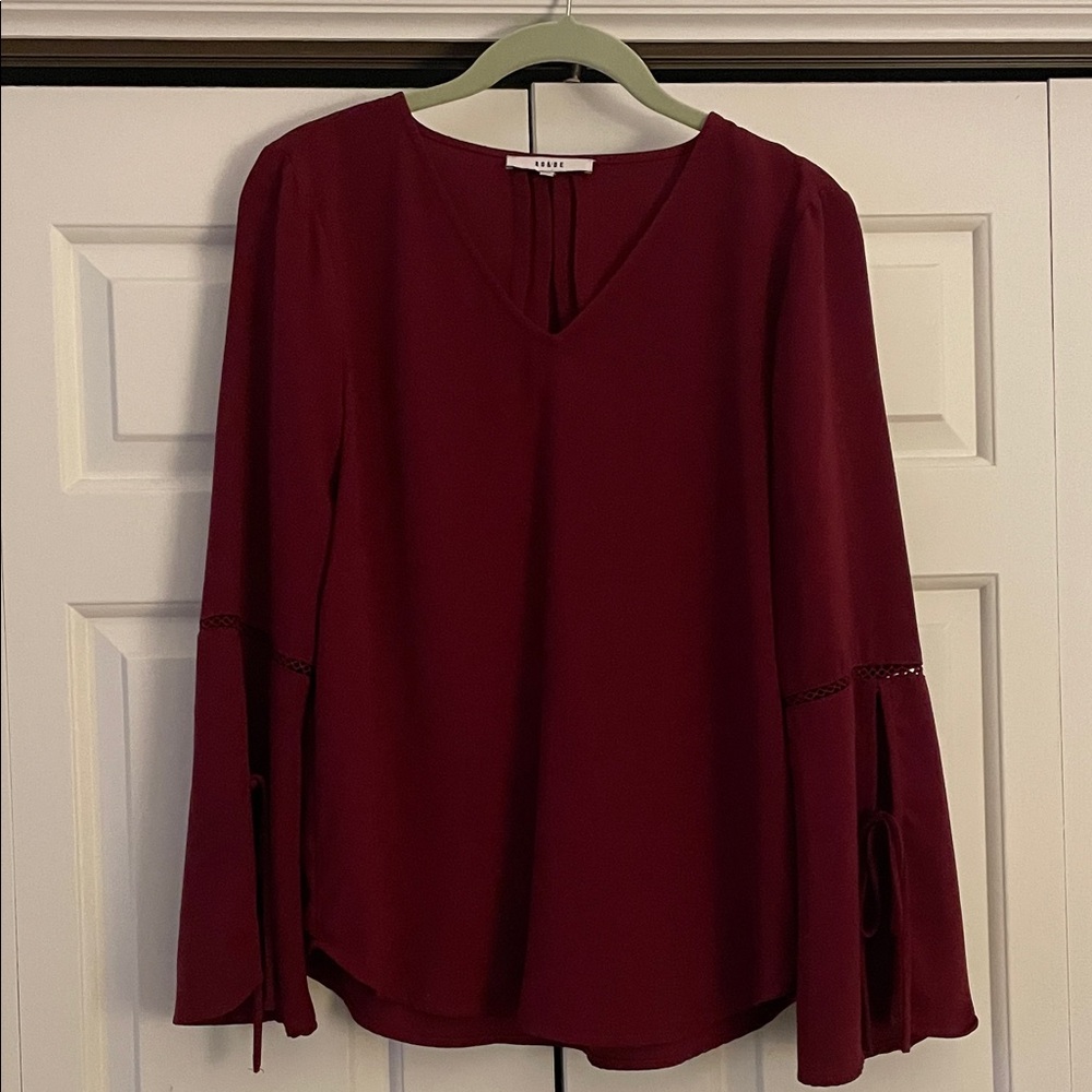 RO & DE Deep Burgundy V-Neck Bell Sleeve Blouse